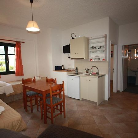 Cyclades Beach Apartments Chrisopigi  外观 照片